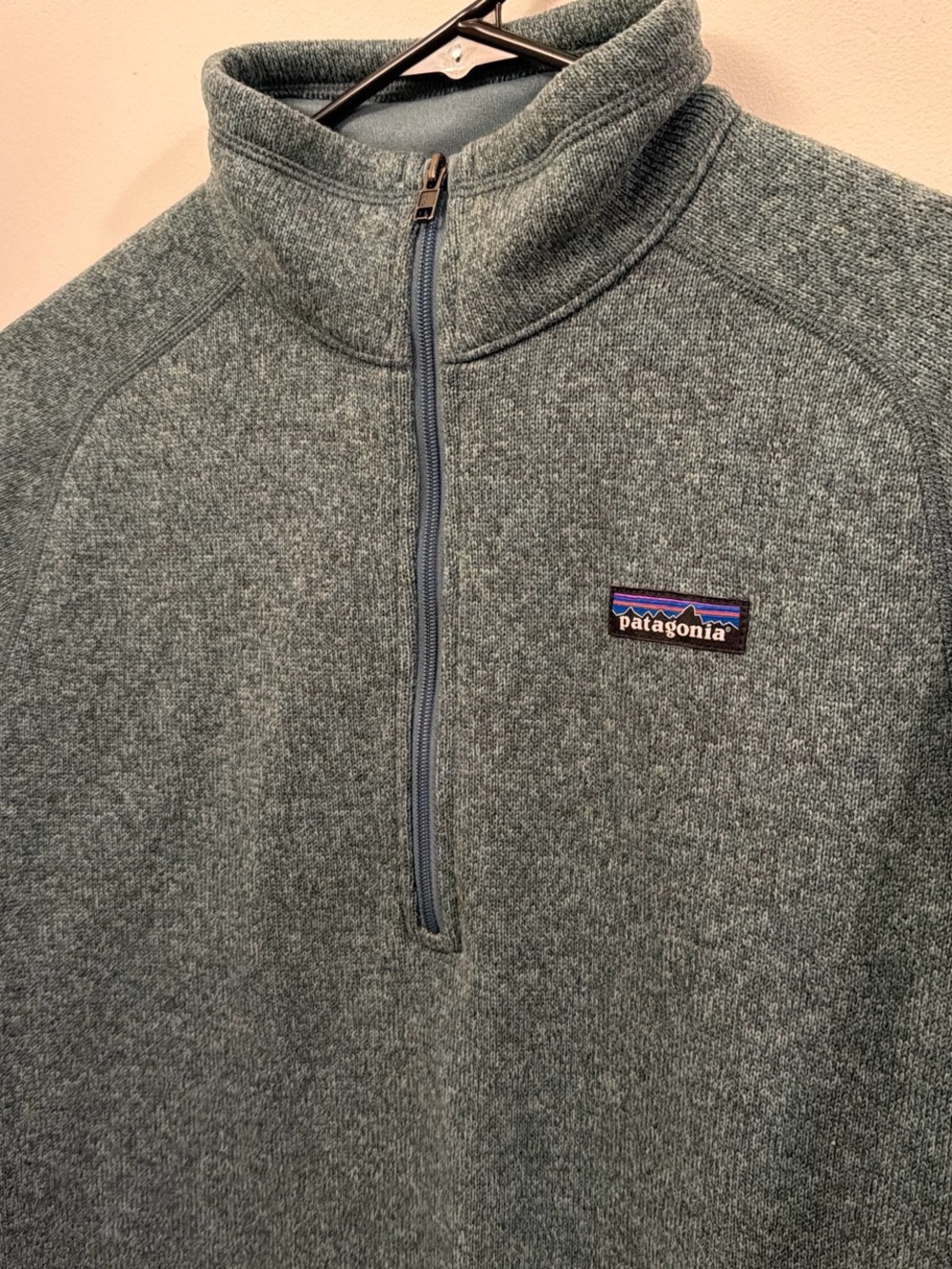 Patagonia women’s Half-Zip Pullover Sweater - Heathered blue